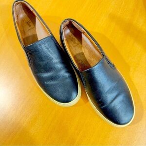 Frye Lena Black Leather Flats size 5.5